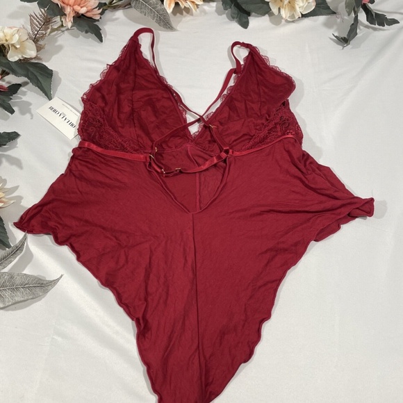 NWT $40 Oh La La Cheri [ L/XL ]‎ Patrice Teddy Romper in Rhubarb Red - Picture 8 of 11
